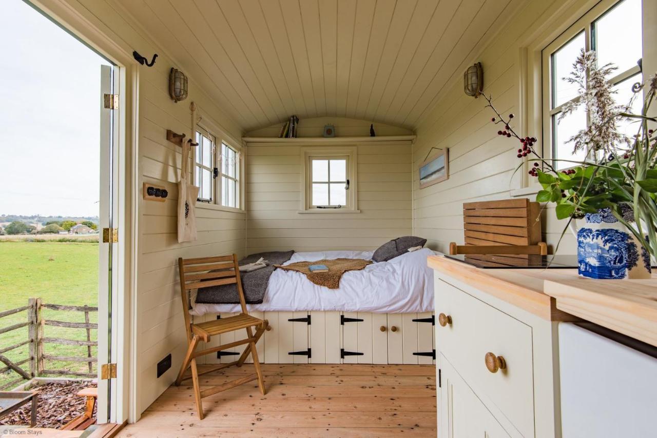 Romney Marsh Huts By Bloom Stays Ashford  Exterior photo