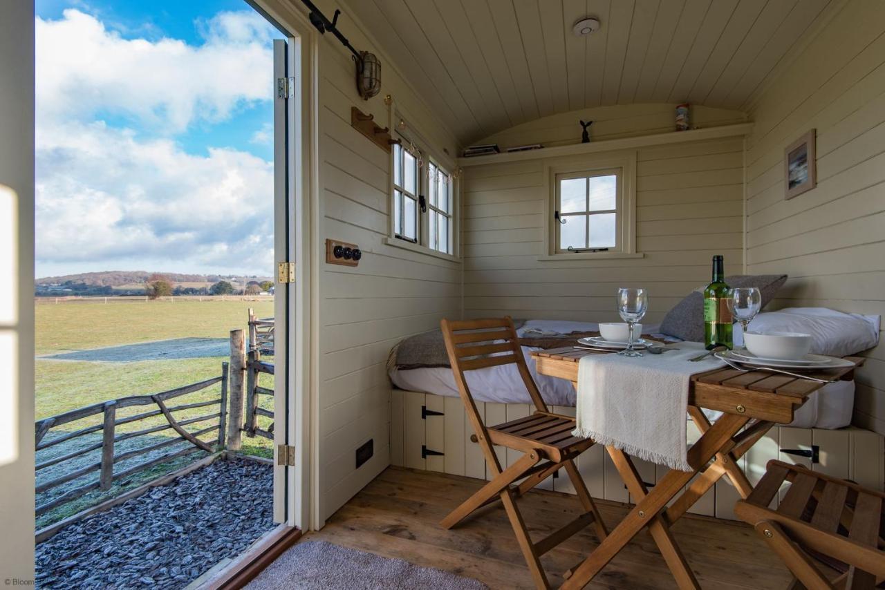 Romney Marsh Huts By Bloom Stays Ashford  Exterior photo